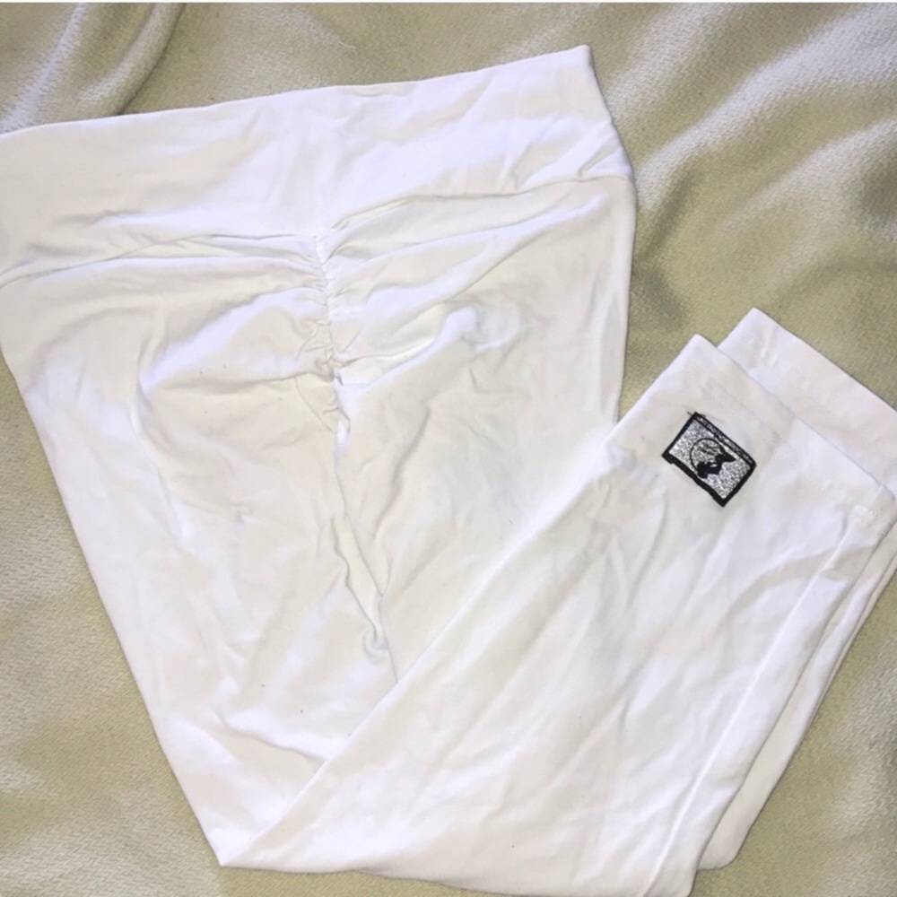 Booty scrunch leggings!